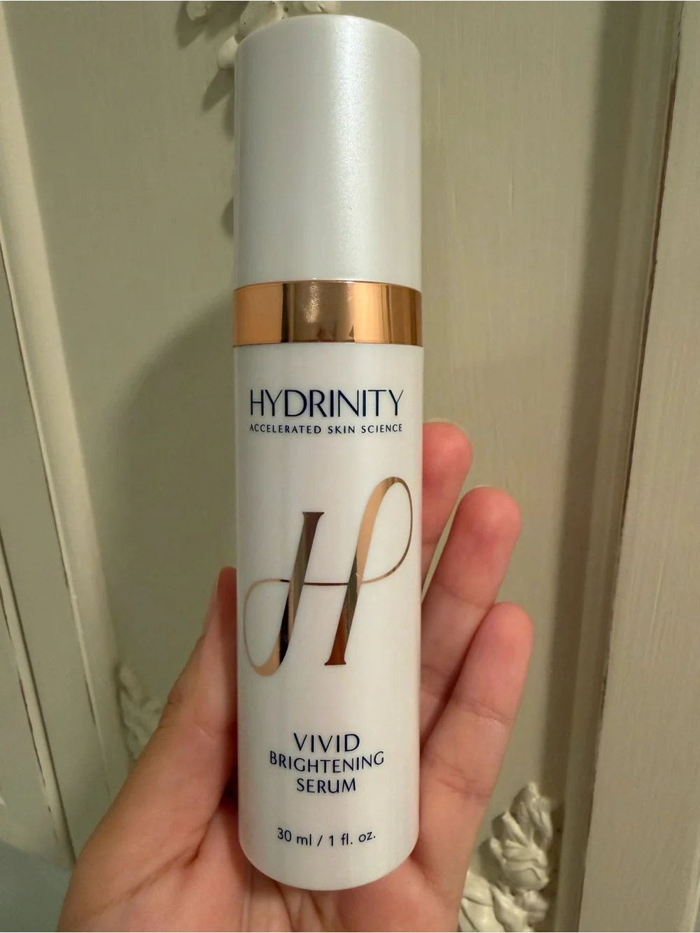 HYDRINITY VIVID Brightening Serum - Picture 4 of 7